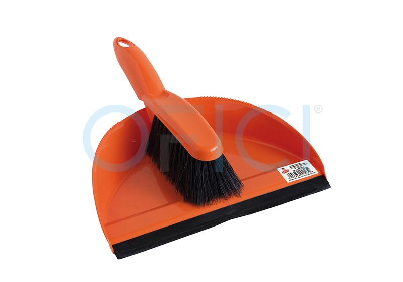 ANNA ZARADNA  Hand Brush and Dustpan Set  8932